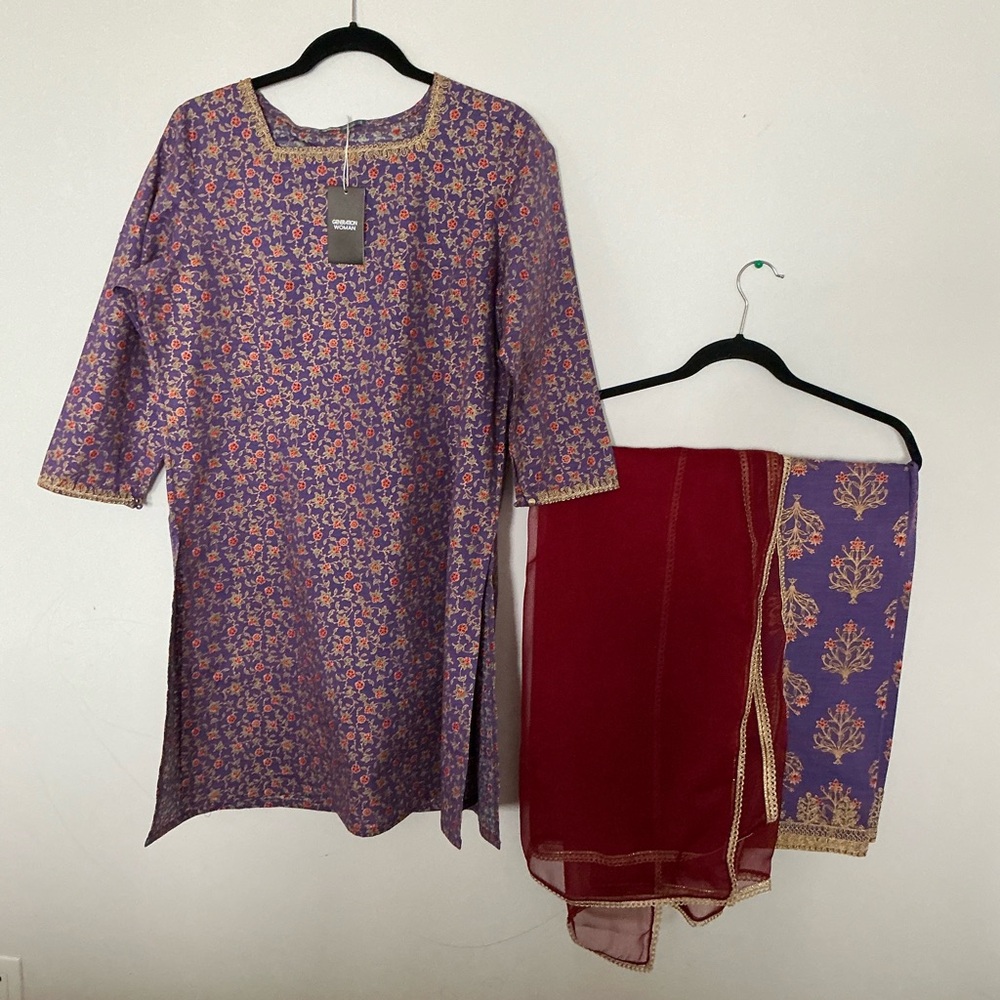GENERATION Y Purple Kurta with Red Floral Design- traditional Pakistani/Indian